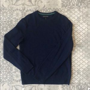 Men’s dress sweater.